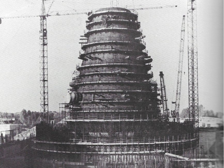 	contenitore primario in costruzione