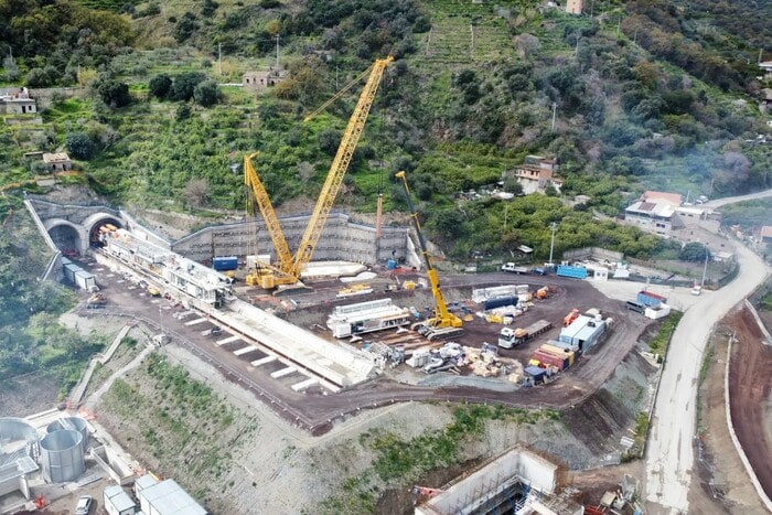 costruzione galleria ferroviaria